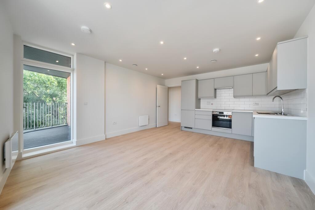 Living area/Kitchen