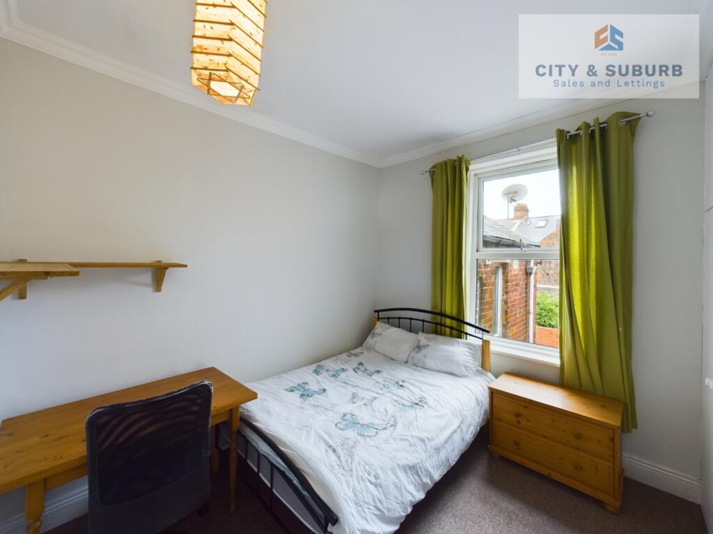 CAM01351G0-PR0110-STILL011