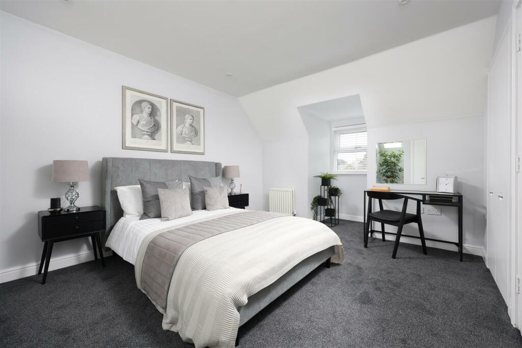 4 new Charlton Way 24.JPG