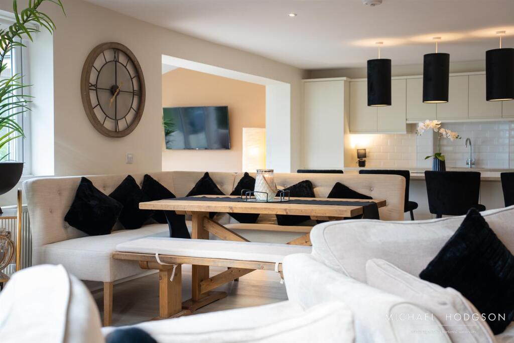 6, Normanby Court-29.jpg