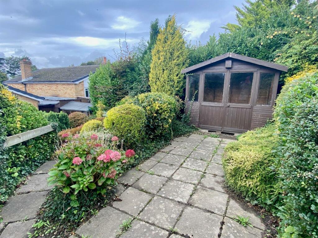 springfield park 14 rear garden.jpg