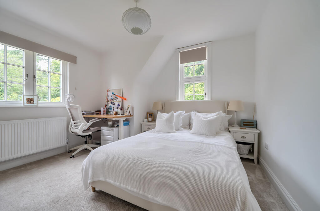 1327979-12-68829d...