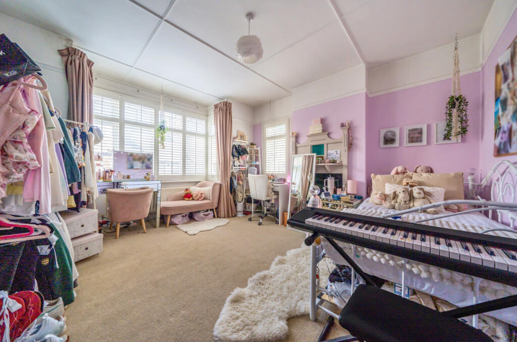 1354483-10-68c449...