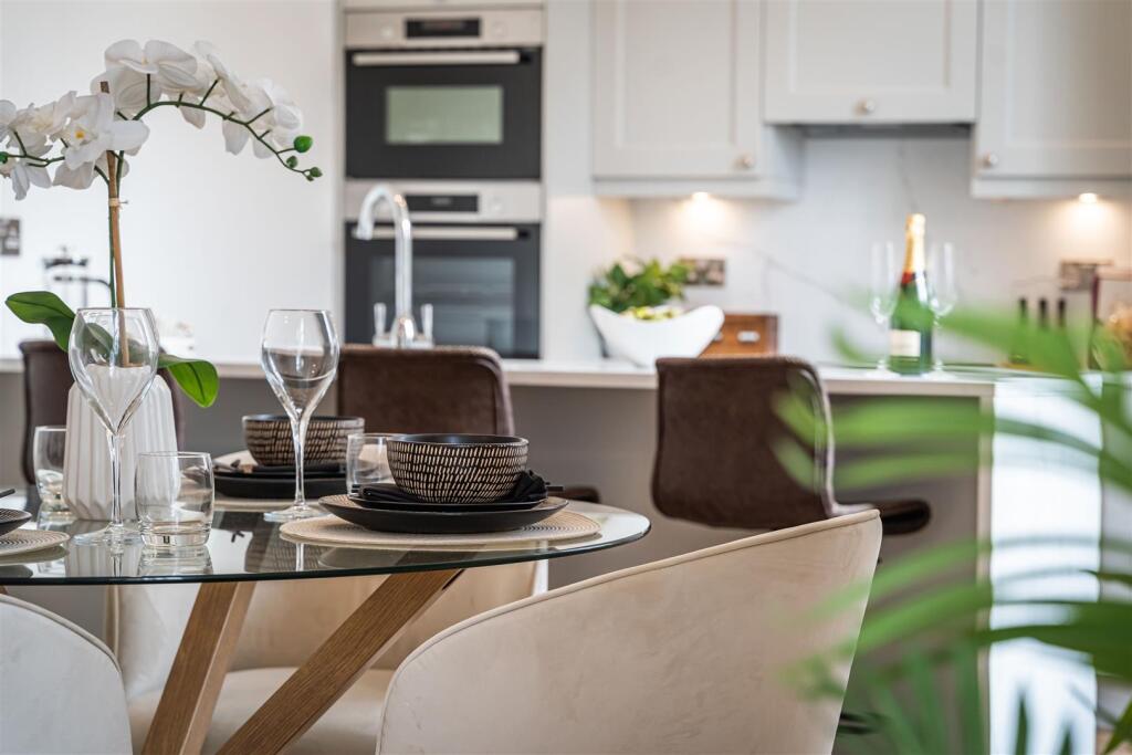 Apt N C. Hall-14.jpg