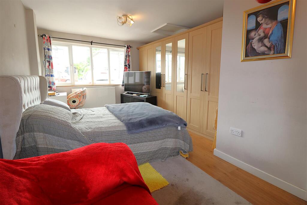 Lounge &amp; Bedroom