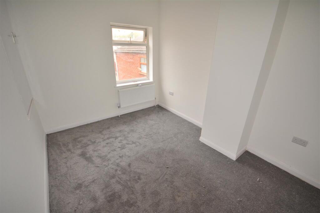 Bedroom 2.JPG