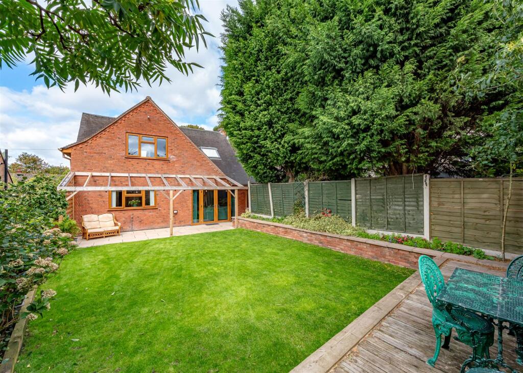 14 Ackleton Gardens-External (2).jpg