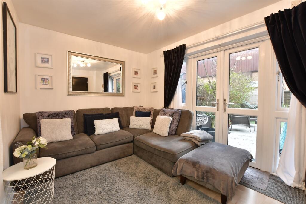 Lounge/Kitchen/ Dining Room