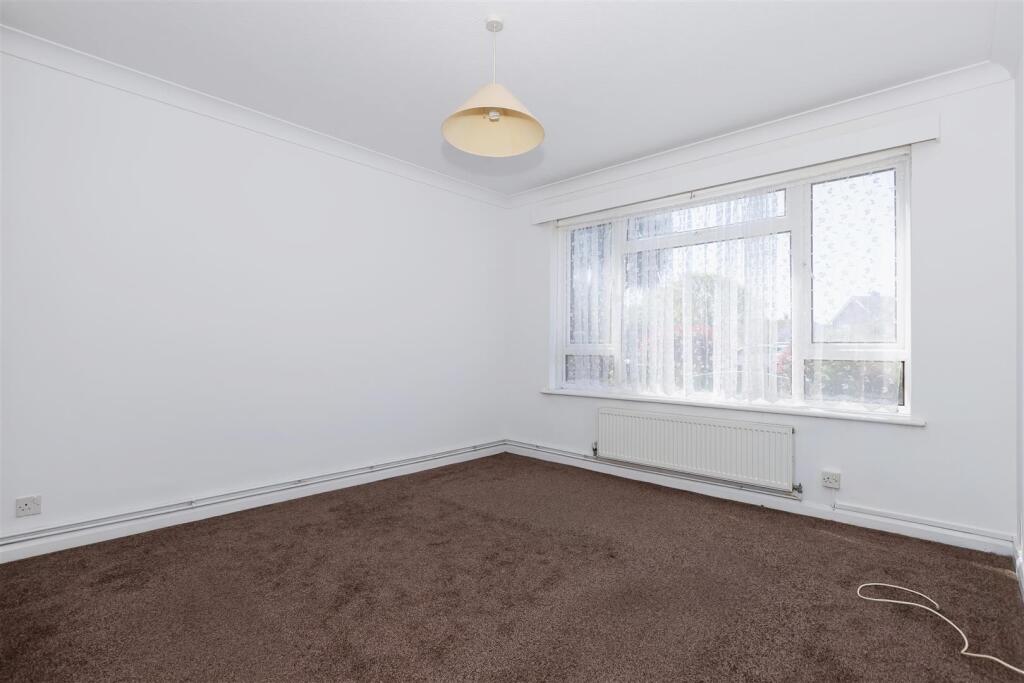 Alinora Crescent.jpg