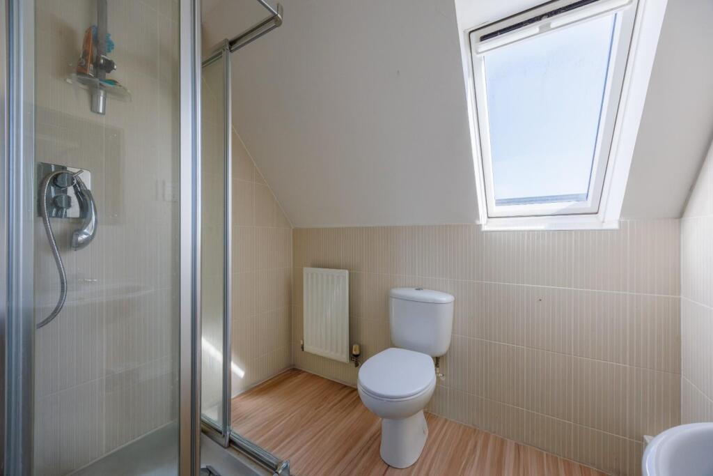 En-Suite*