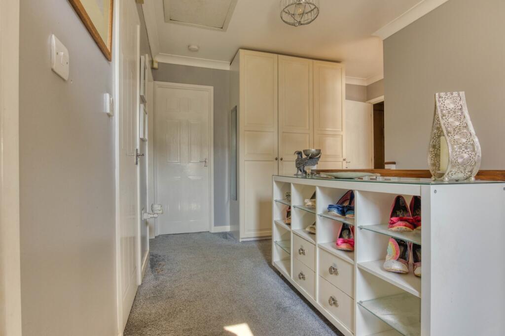 Ewemove Taunton Priory Park (17)