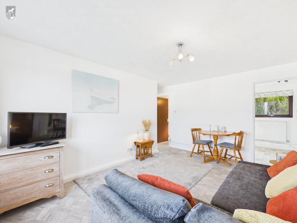 Loung/Dining Room