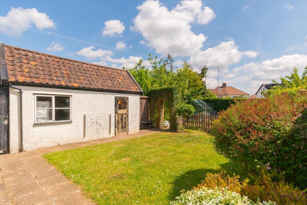 1H0V8HE - External D.jpg