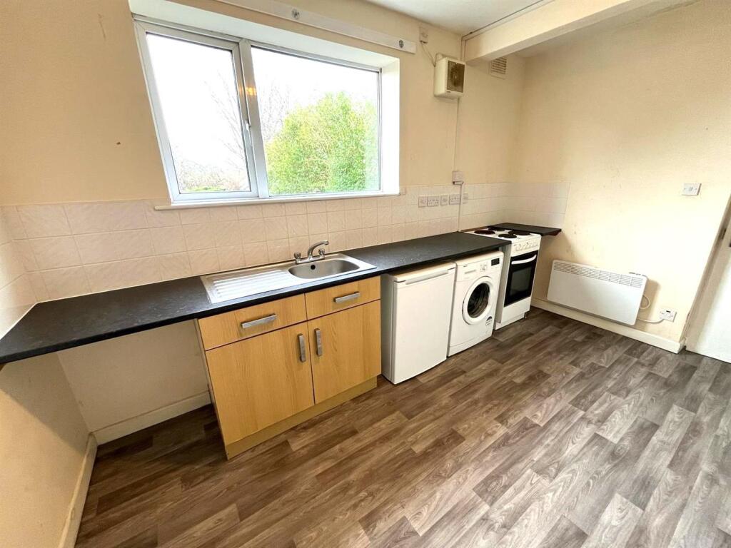 Kitchen Pic 3