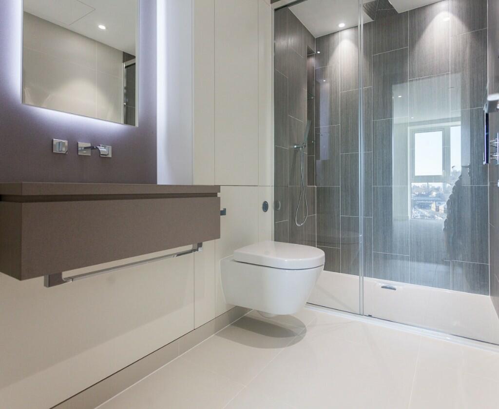 2 Bathrooms