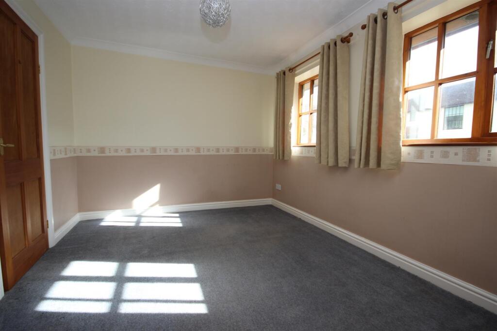 Dining Room/Bedroom 3.JPG