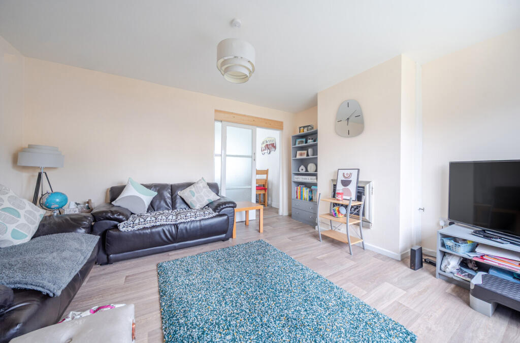 1330859-7-688b671...