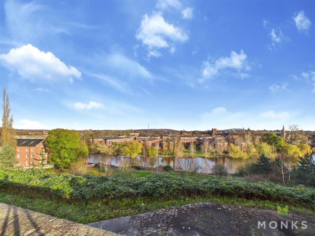 CAM01520G0-PR0301-STILL025.jpg