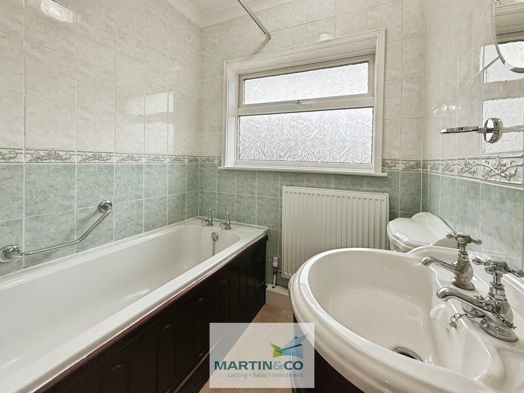 c1695dcb--4453-AF...