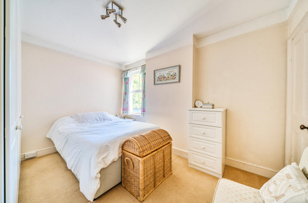 1360635-4-68dba60...