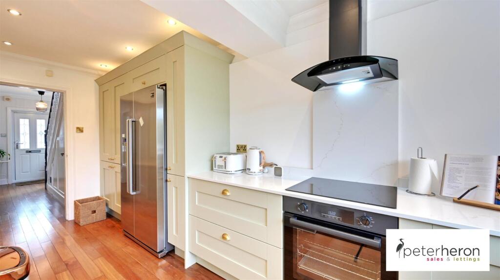 Breakfasting Kitchen