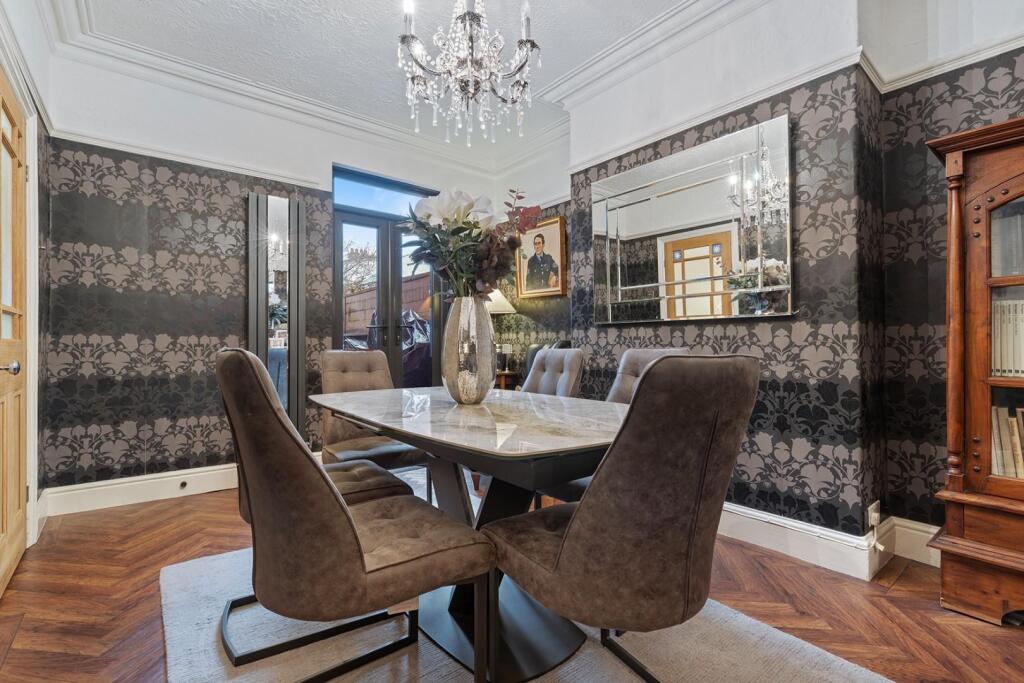 29 Victoria Crescent, Barnsley 09_297.jpg