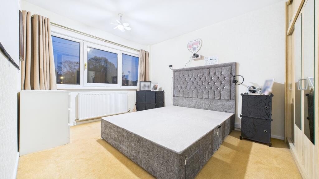 CAM03669G0-PR0038-STILL015