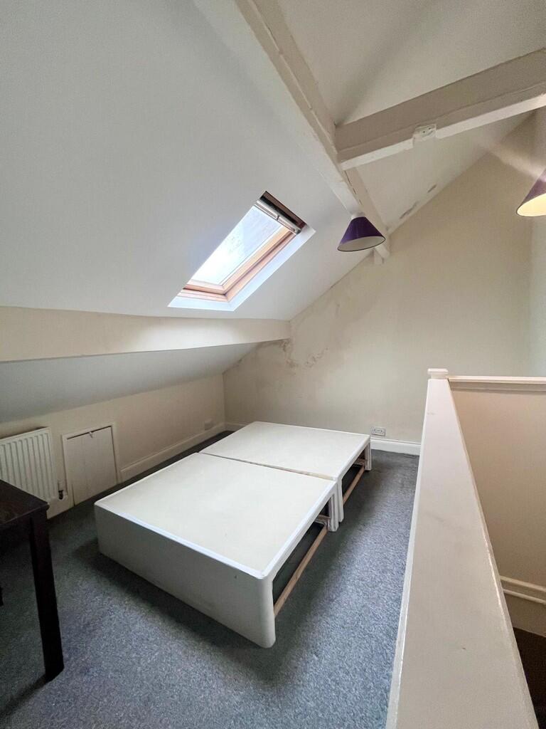 ce15ea4b-dbe7-404...