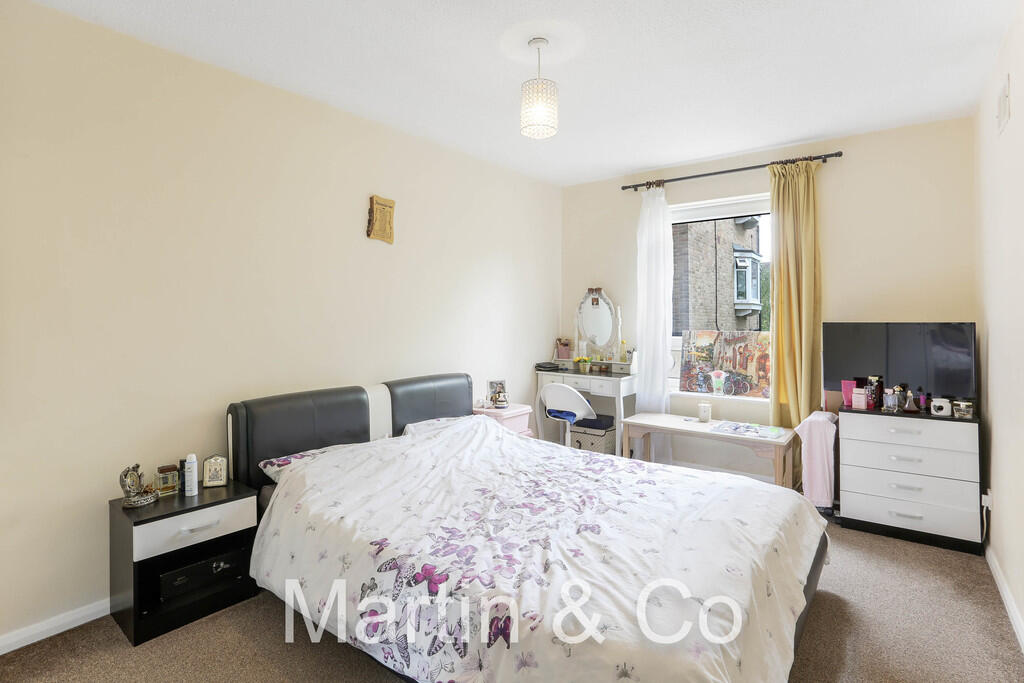 1477713126 - 73 A...