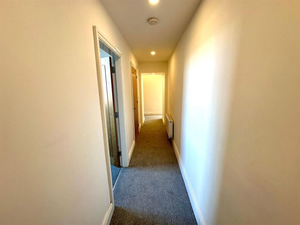 WhatsApp Image 2025-02-06 at 16.20.30_06c13c77.jpg