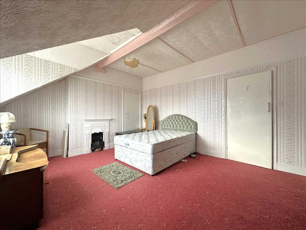 Bedroom (front)