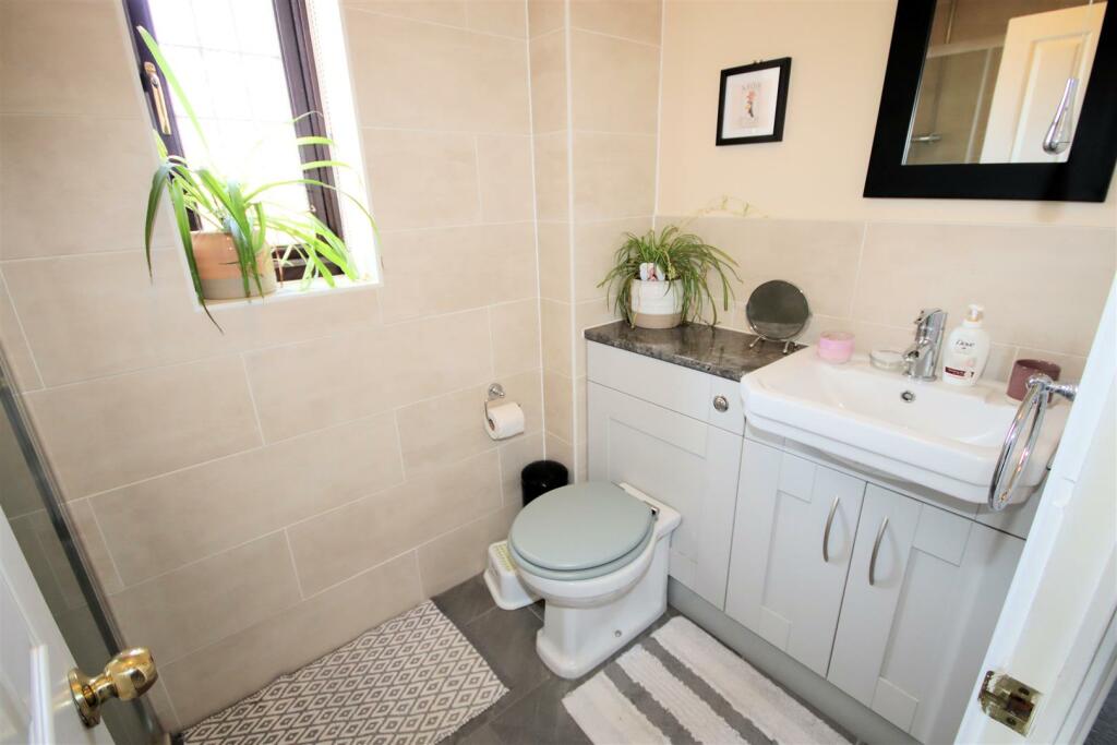 Family Shower Room