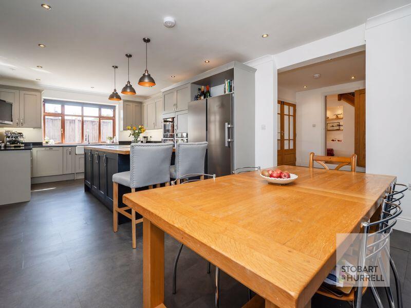 Kitchen &amp; Dining