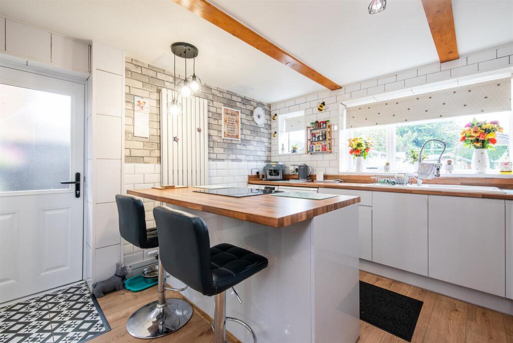 Kitchen/Breakfast Room