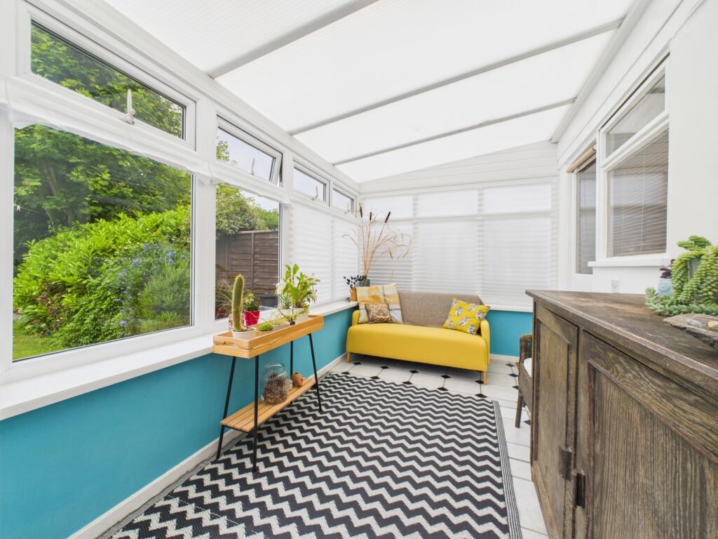 CAM02195G0-PR0076-STILL024