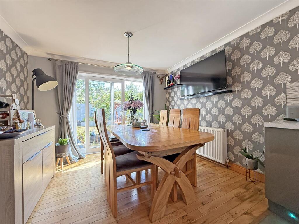 Crownhill Road 311a - Dining Area.jpg
