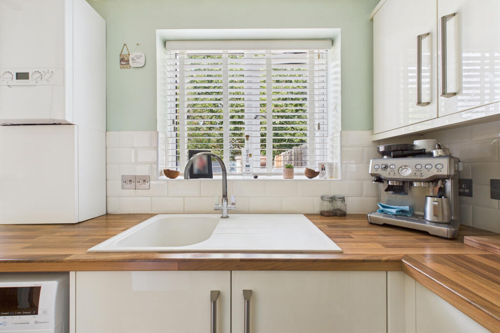 CAM05454G0-PR0039-STILL010