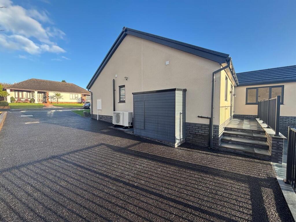 WhatsApp Image 2025-12-22 at 08.21.40 (2).jpeg