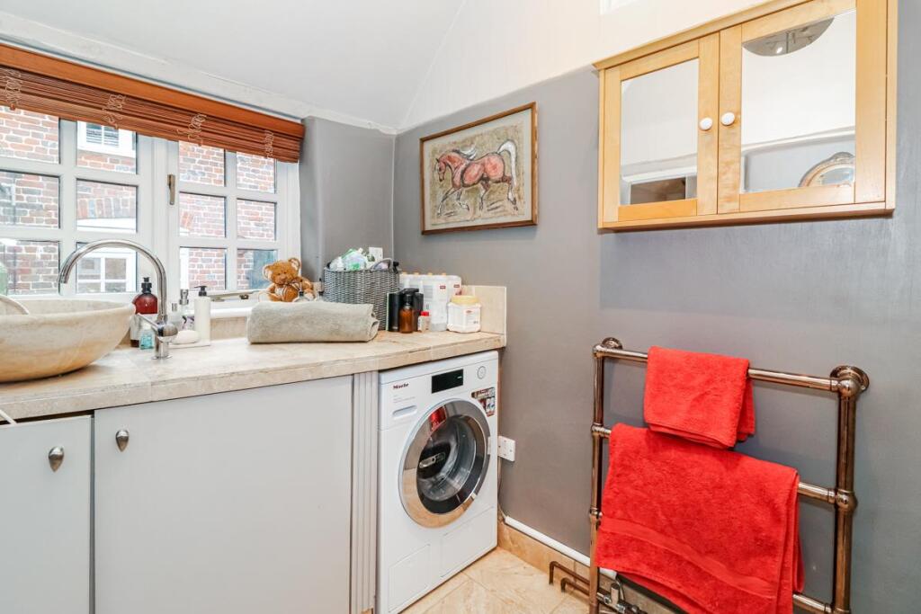 Utility/Shower Room