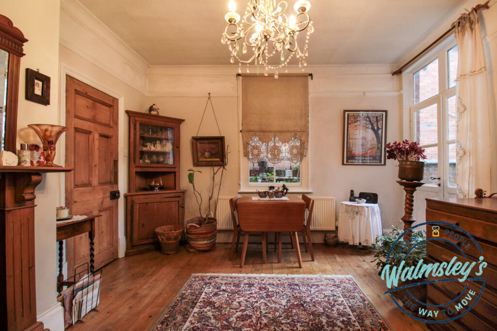 Dining room to rear