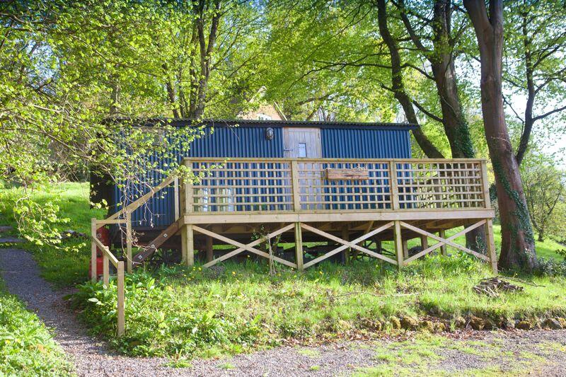 Plankbridge Shepherds Hut