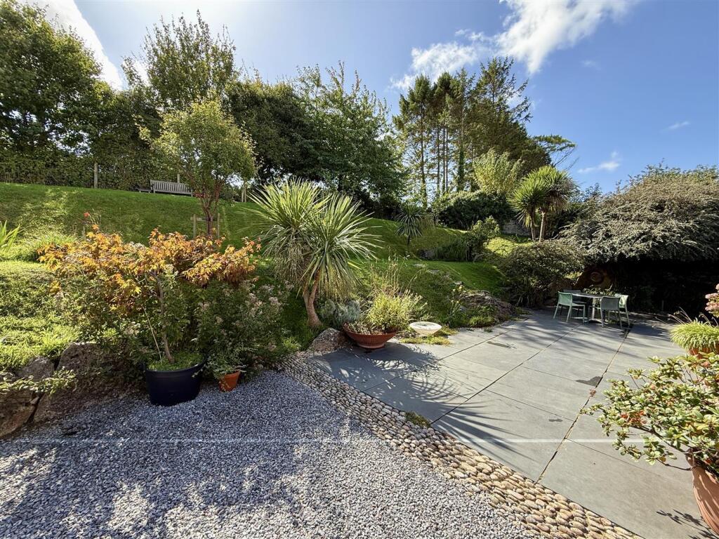 Rear Patio Into Garden.JPG