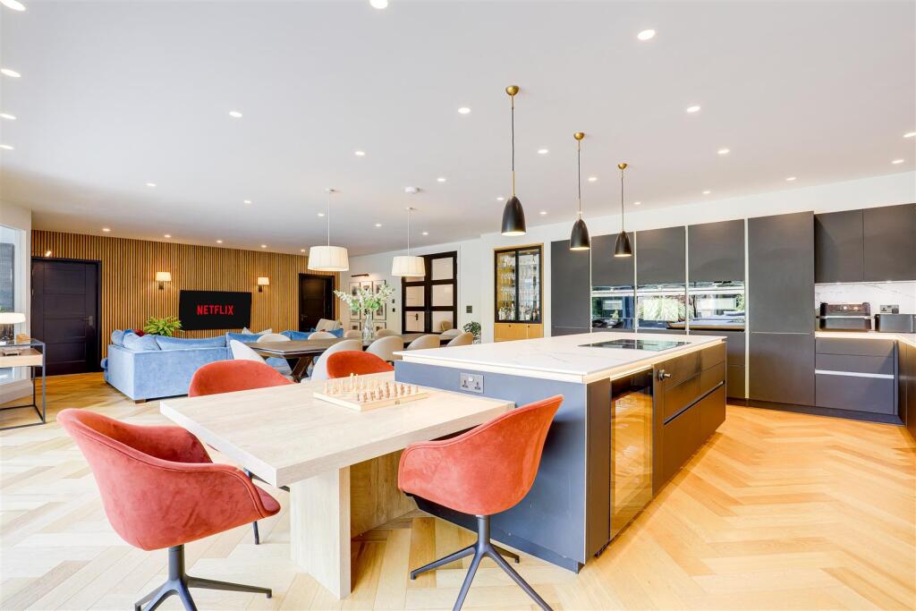 Open Plan Living Kitchen Area (7).jpg