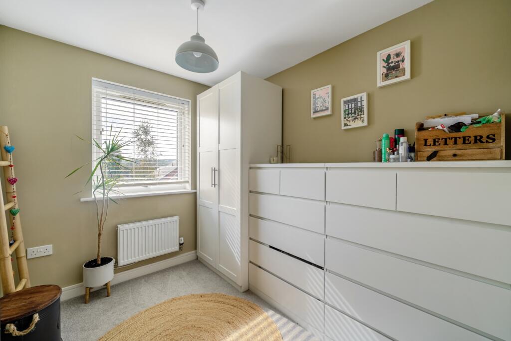 1361370-5-68dd205886d28