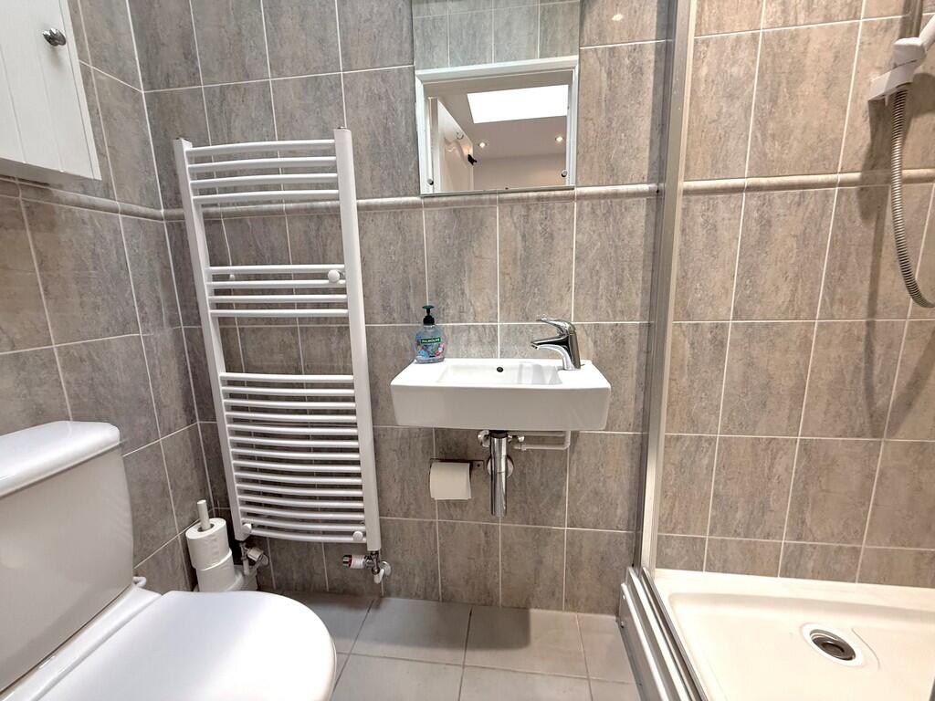 121 Mallon Dene S...