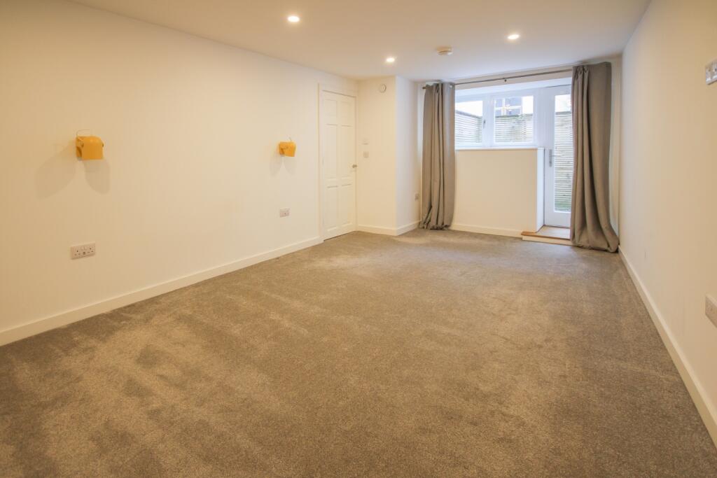 To Book A Viewing Call TPS Lostwithiel on 01208 87