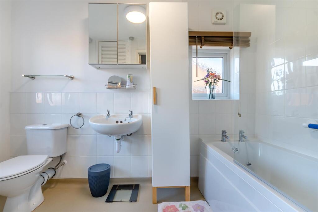 8634568-interior03.jpg