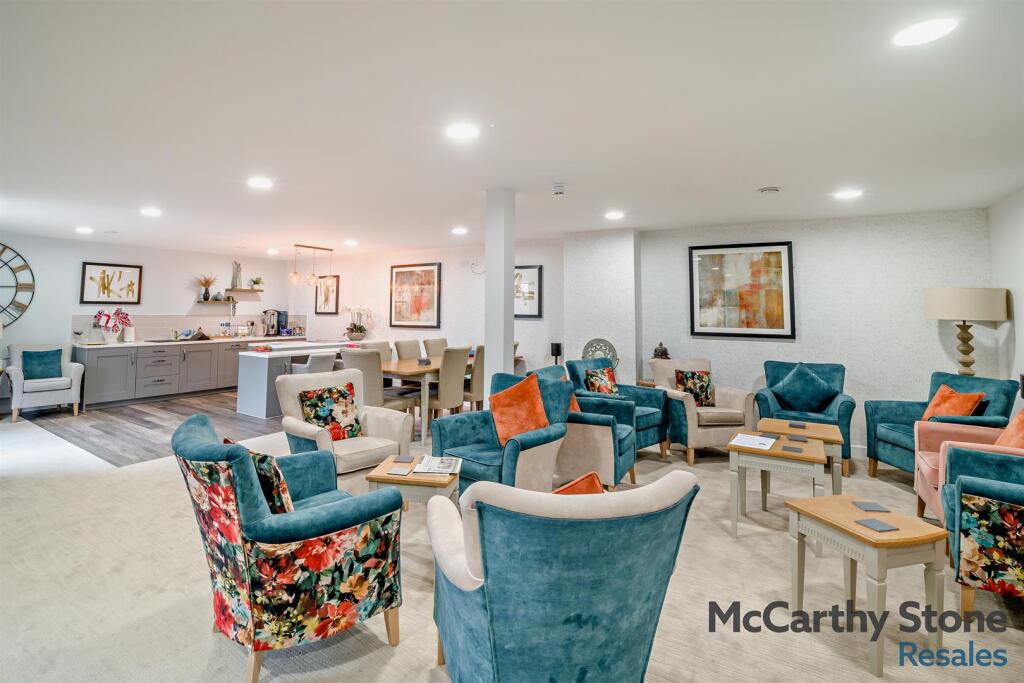 Homeowners Lounge