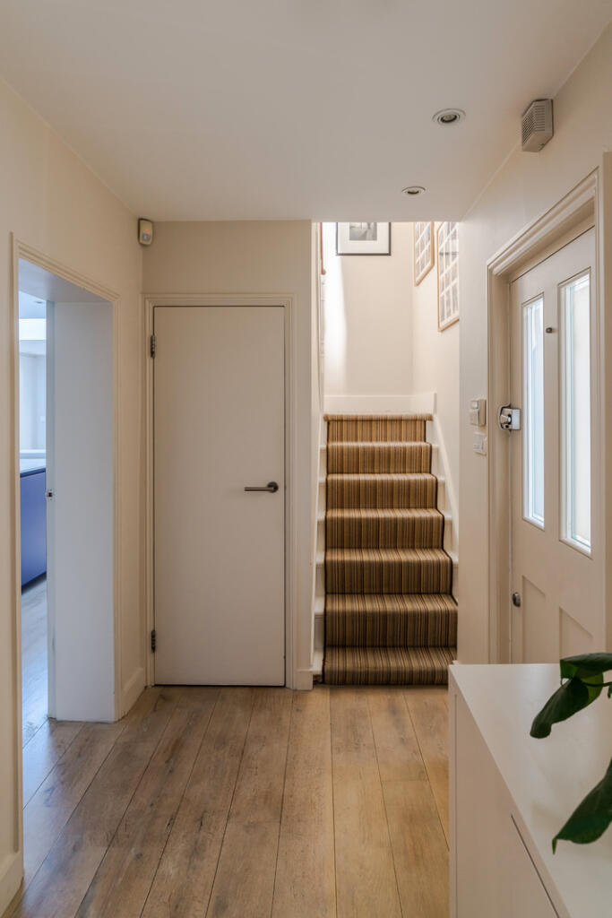 322549 - 98 Buckingham Road-48.jpeg