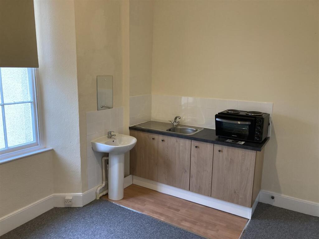 Kitchenette